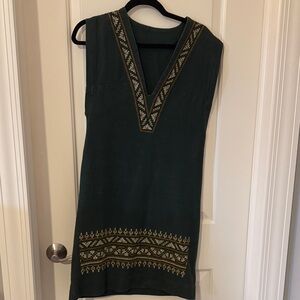 Green Sleeveless Vintage Shift Dress with Gold Accents